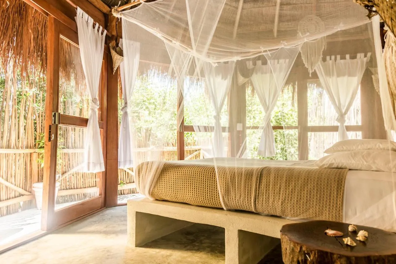 Mamasan Treehouses & Cabins Tulum