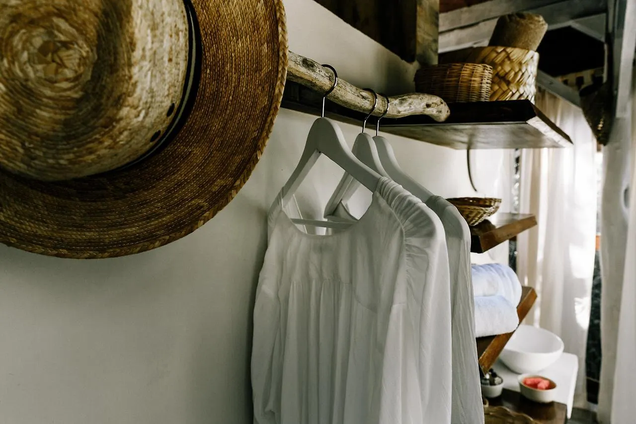 Hotel Mamasan Treehouses & Cabins Tulum