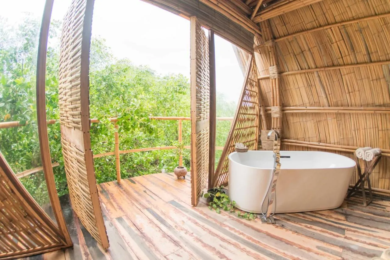 Mamasan Treehouses & Cabins Tulum 4*,