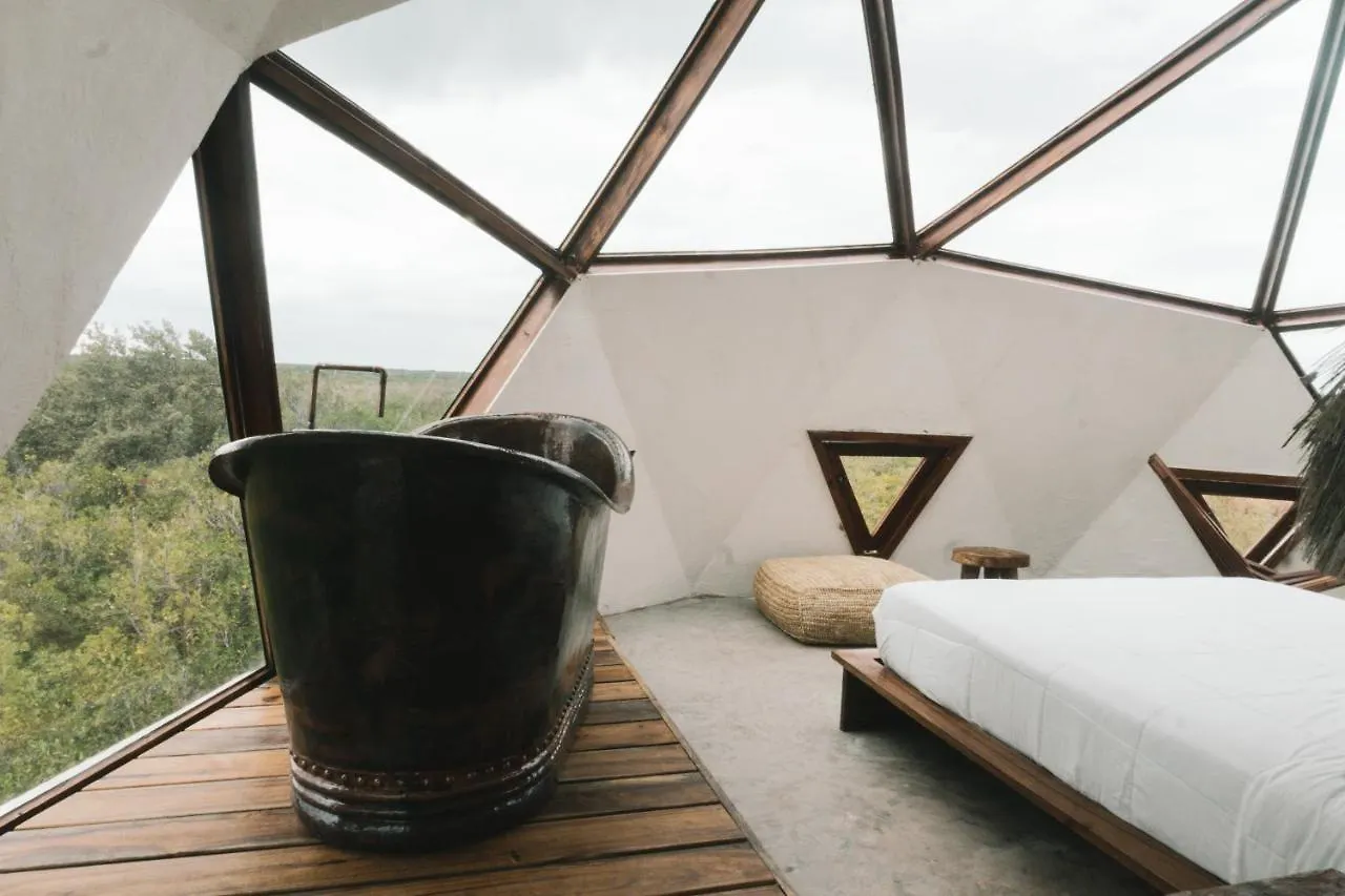 טולום Mamasan Treehouses & Cabins 4*,